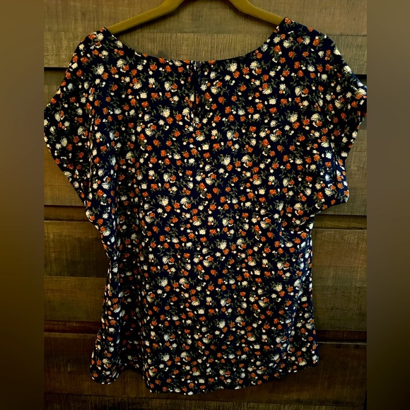 🌺 SO Floral Blouse Size M - Picture 2 of 5